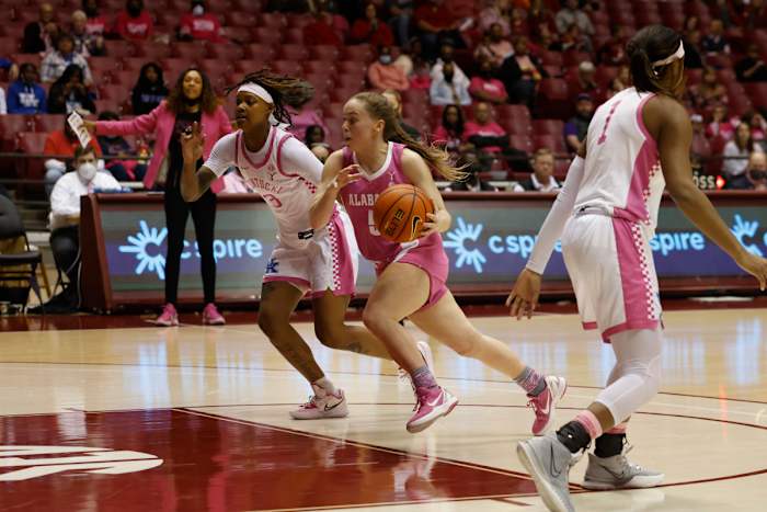 021322_WBB_BarberHa_Kentucky_JH0396